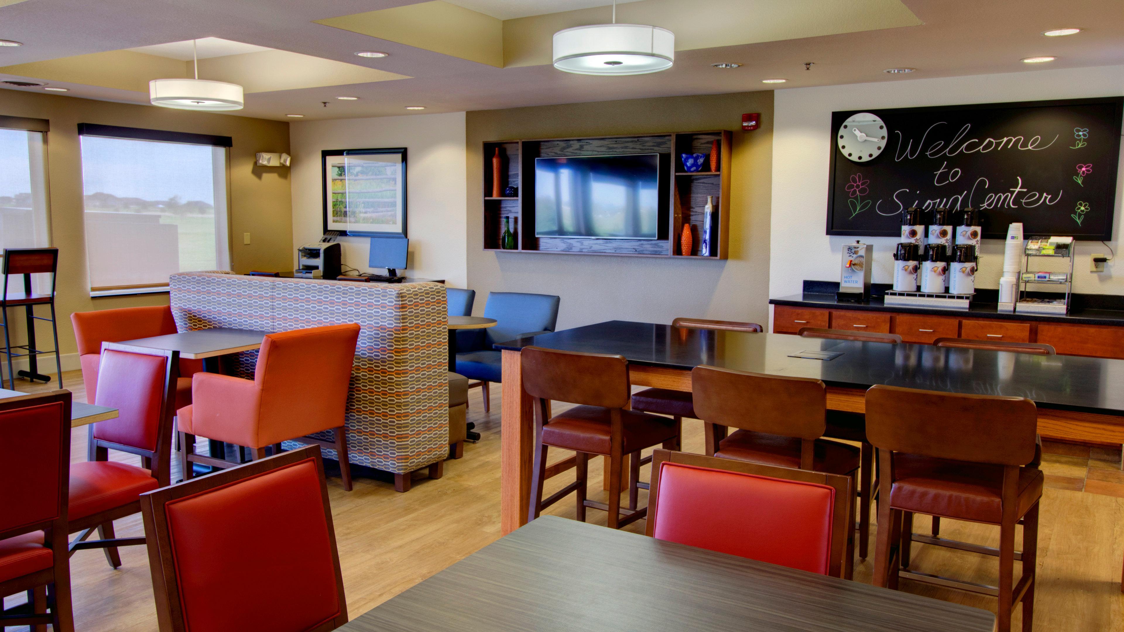 Holiday Inn Express & Suites Sioux Center By Ihg Buitenkant foto