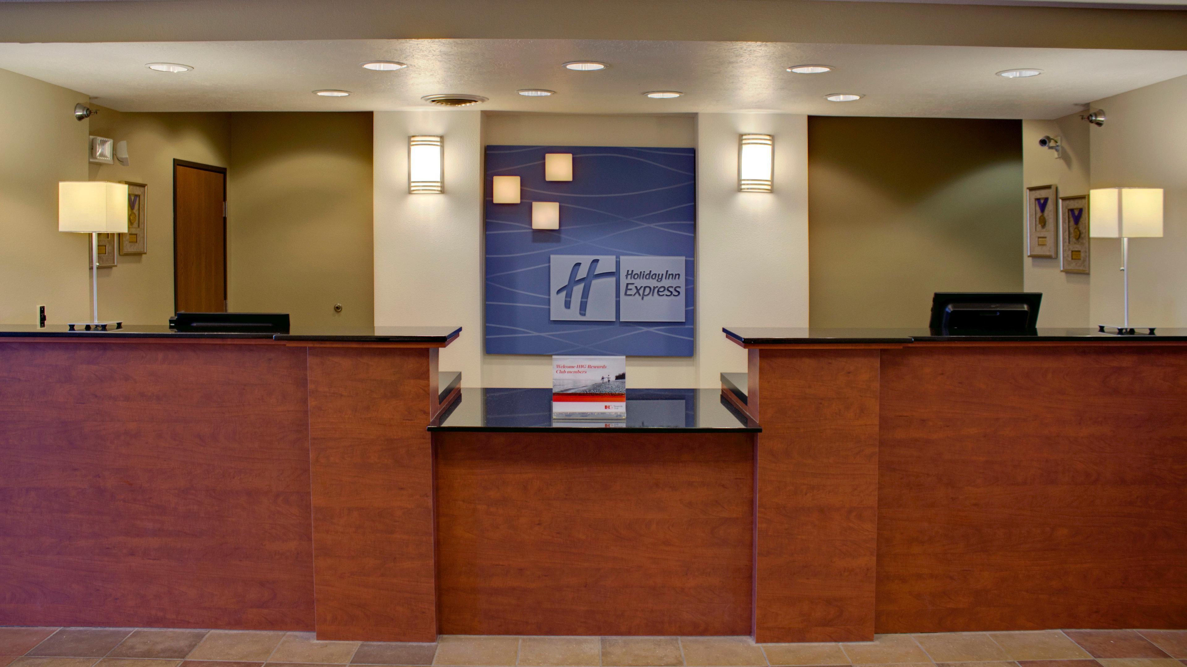 Holiday Inn Express & Suites Sioux Center By Ihg Buitenkant foto