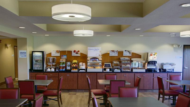 Holiday Inn Express & Suites Sioux Center By Ihg Buitenkant foto